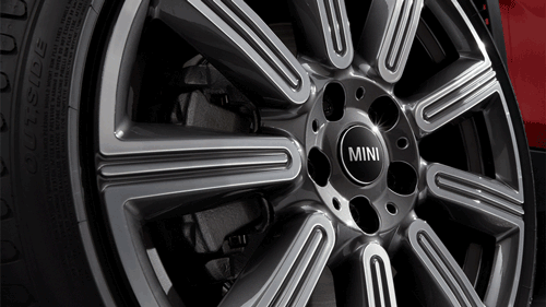 MINI Clubman – pevný kryt náboja