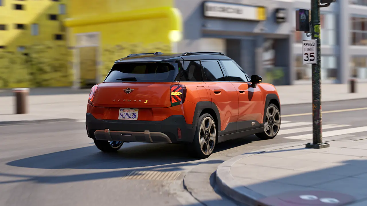Čisto elektrické MINI Aceman - Driving Assistant