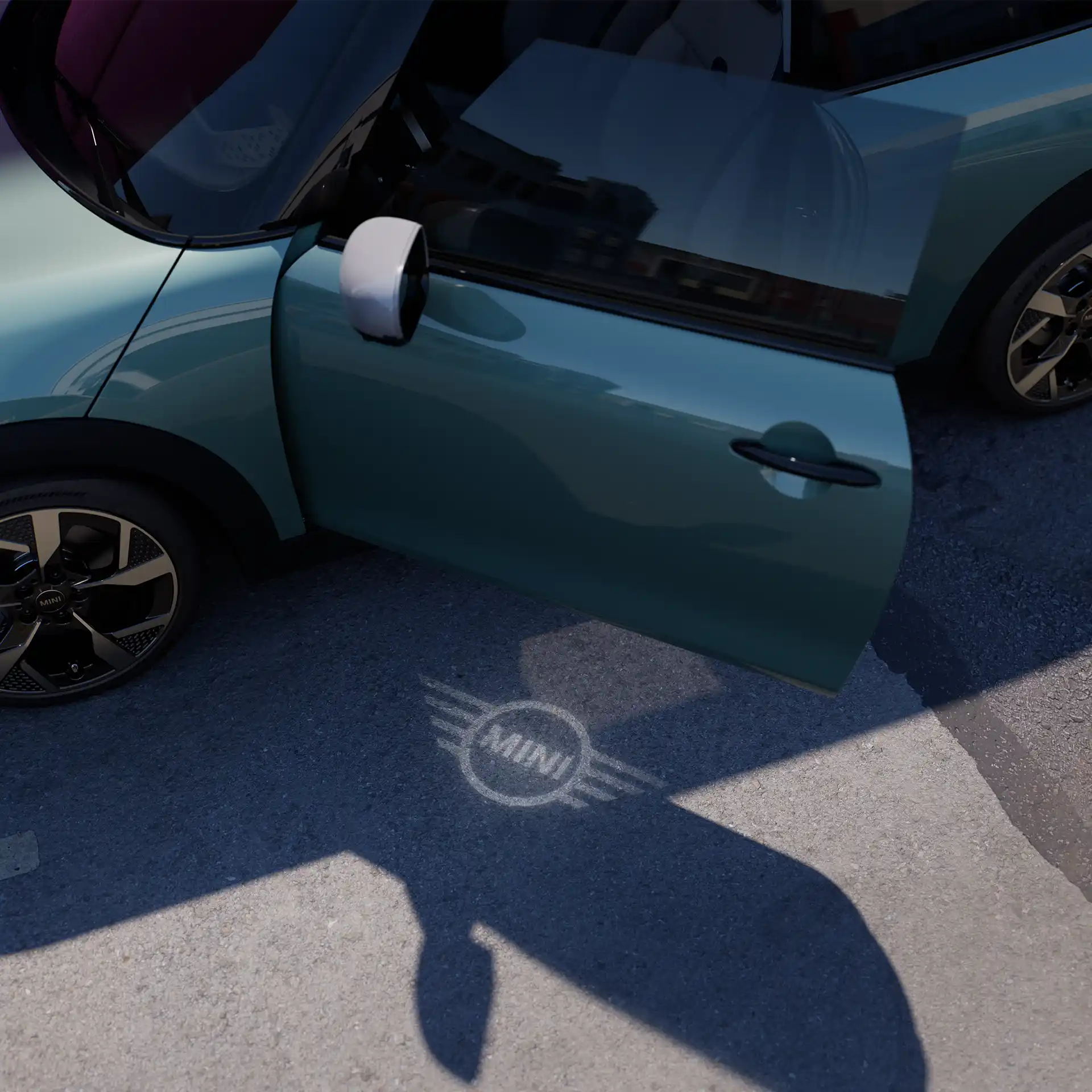 MINI Cooper 3-dverové - Projekcia z dverí