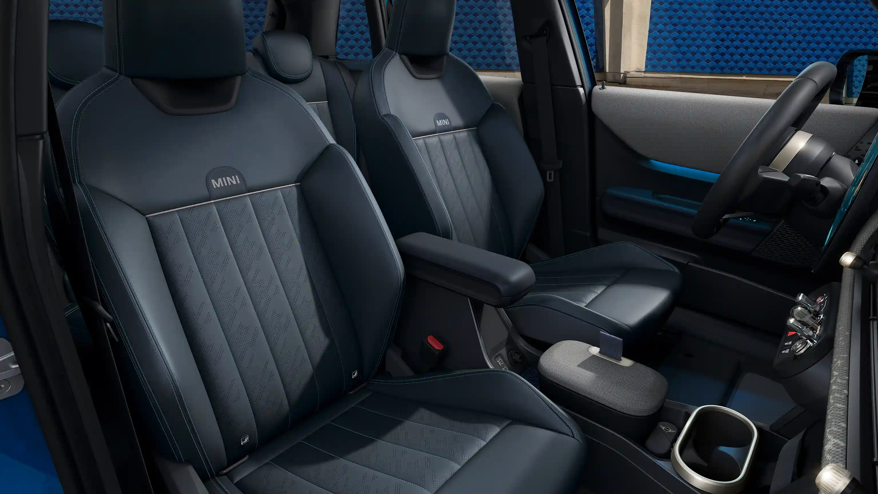 MINI Cooper 5-dverové - interiér Favoured - sedadlá