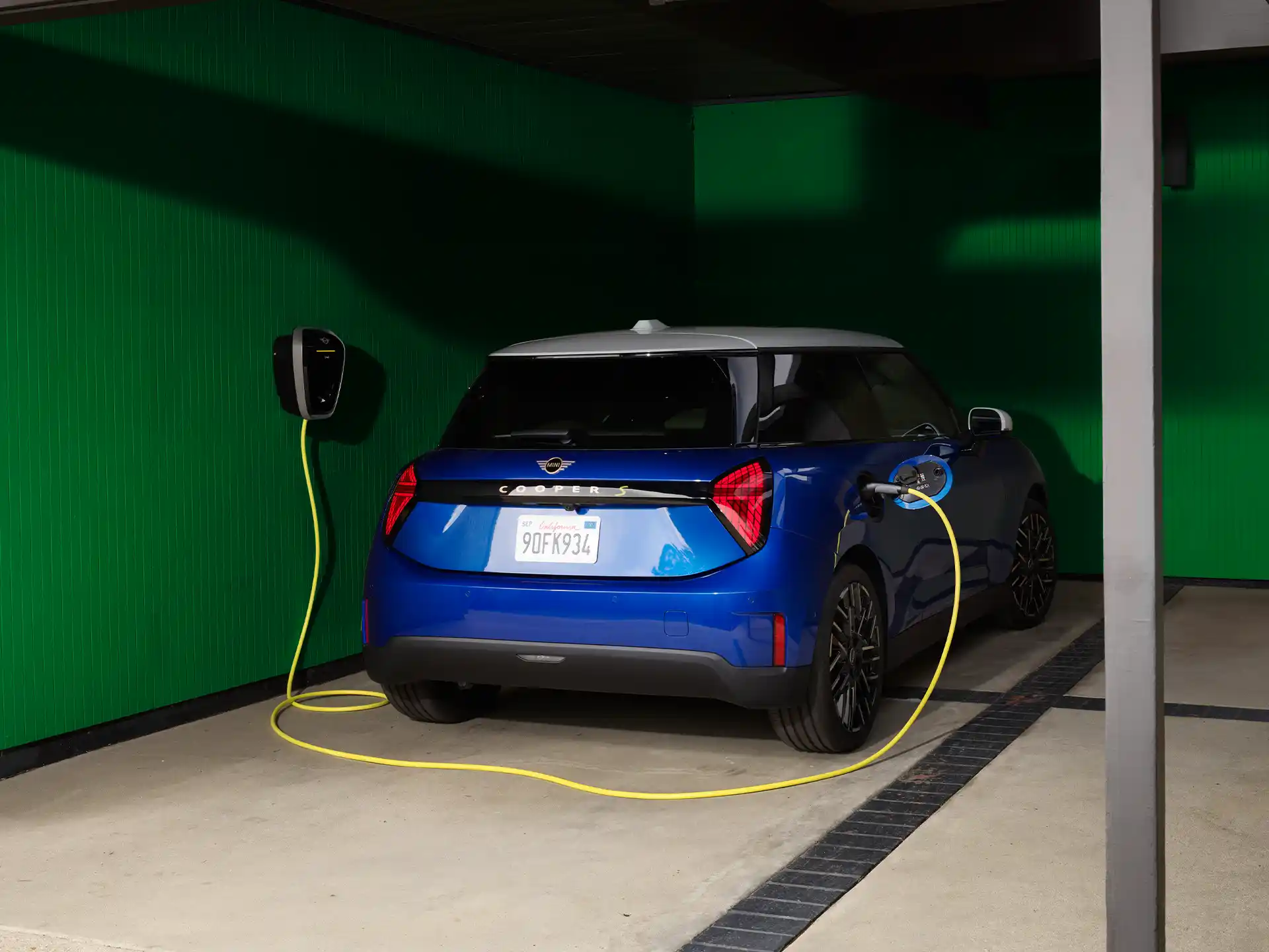 Čisto elektrické MINI Cooper - Nabíjanie doma