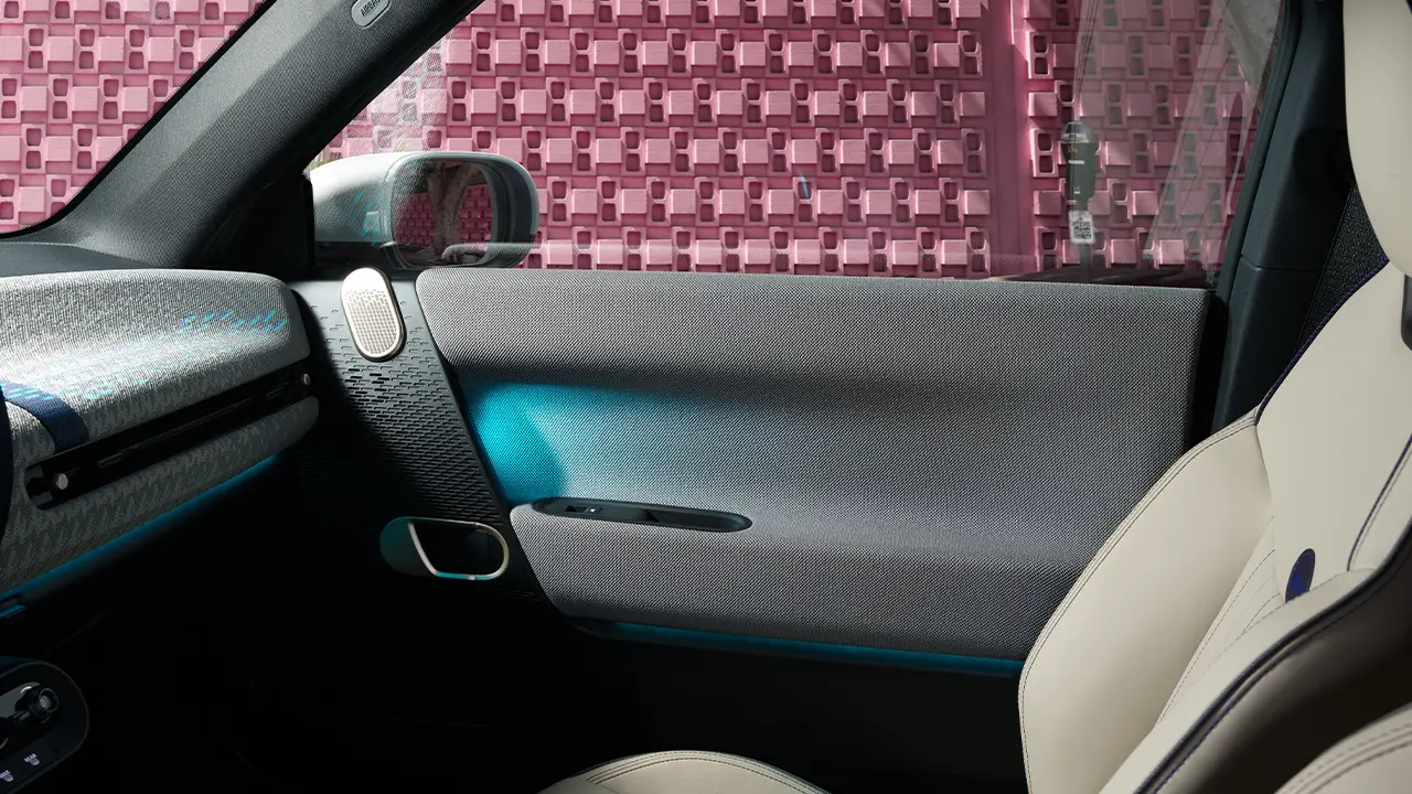 Čisto elektrické MINI Cooper - Interiér