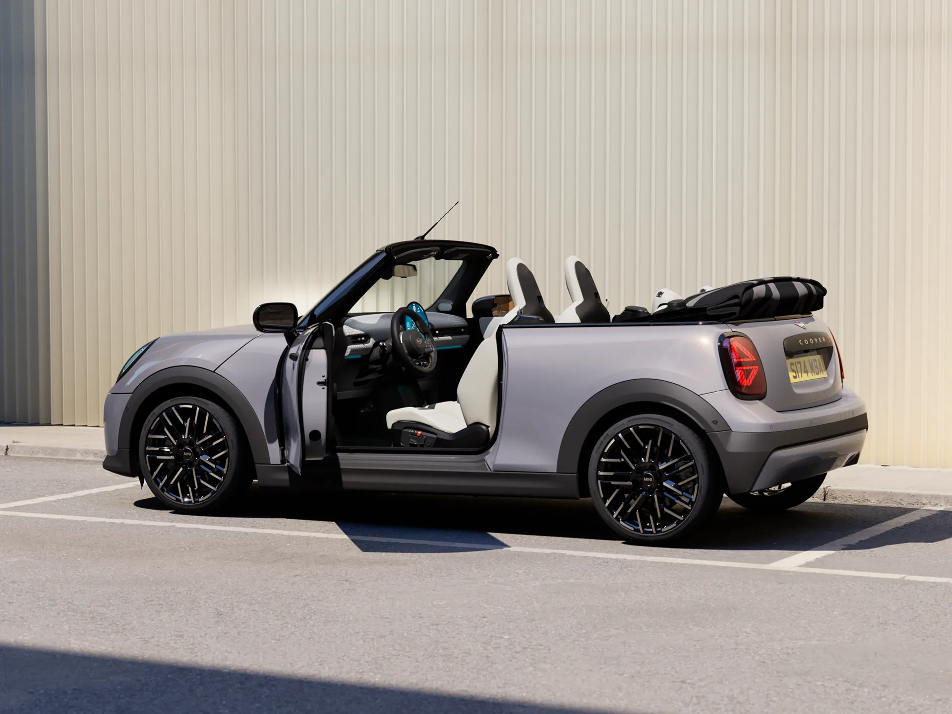 MINI Cooper Cabrio - teaser - varianty a ceny