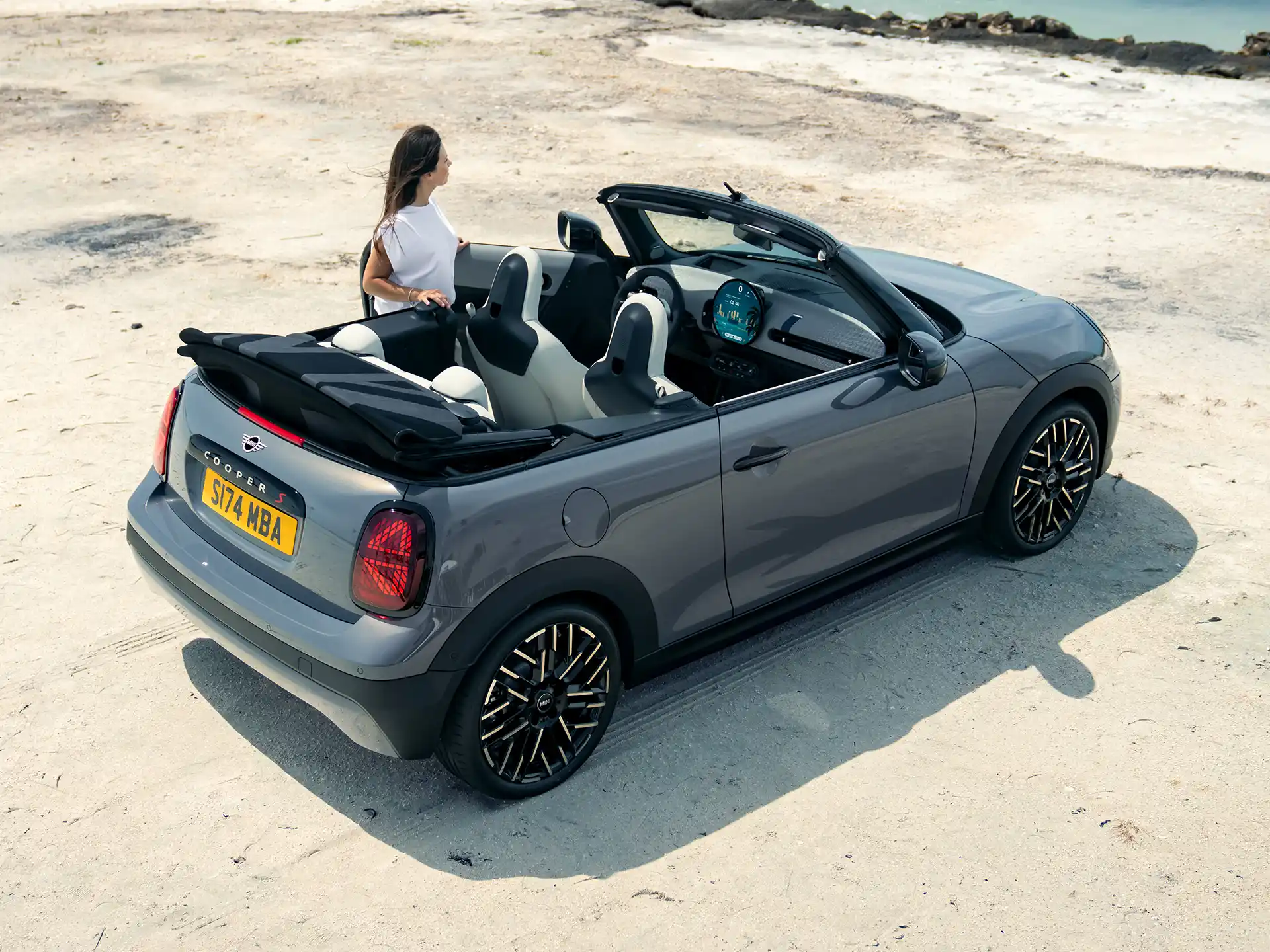 MINI Cooper Cabrio - Otvorený život