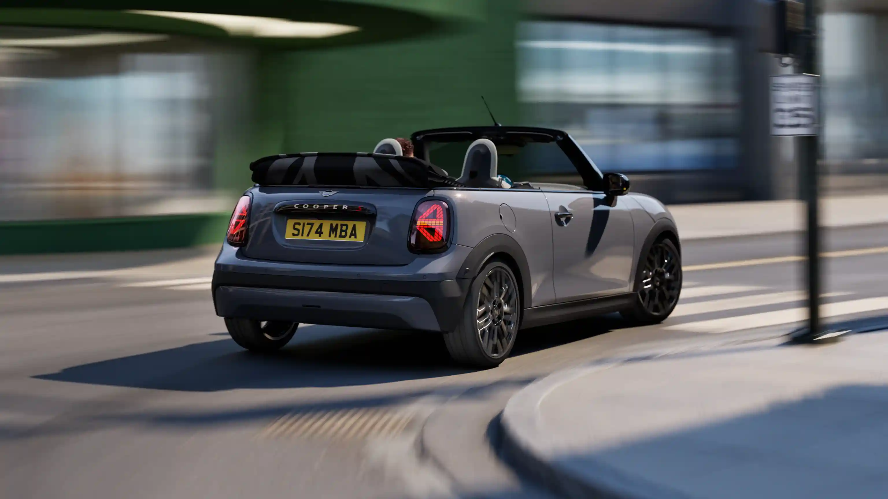 MINI Cooper Cabrio - Motokára