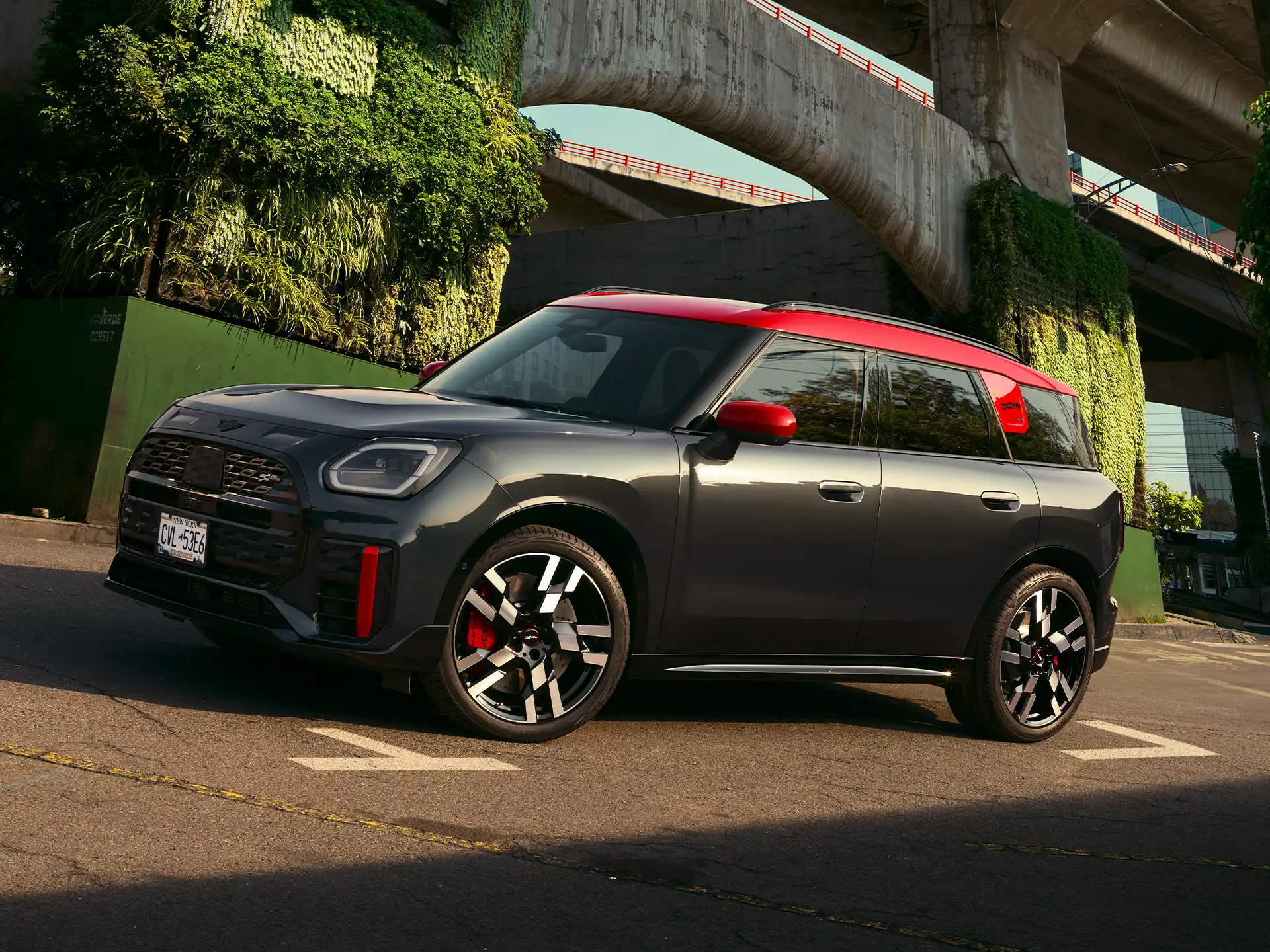 Čisto elektrické MINI Countryman - Teaser - Čisto elektrické MINI Countryman JCW