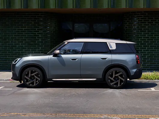 MINI Countryman - bočný pohľad