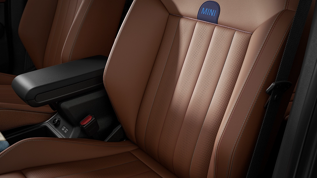 MINI Countryman - interiér - čalúnenie brown
