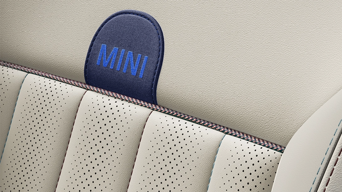 MINI Countryman - interiér - čalúnenie white