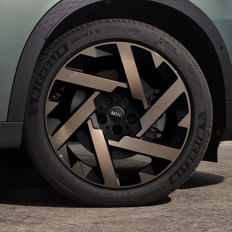 MINI Countryman - exteriér - kolesá