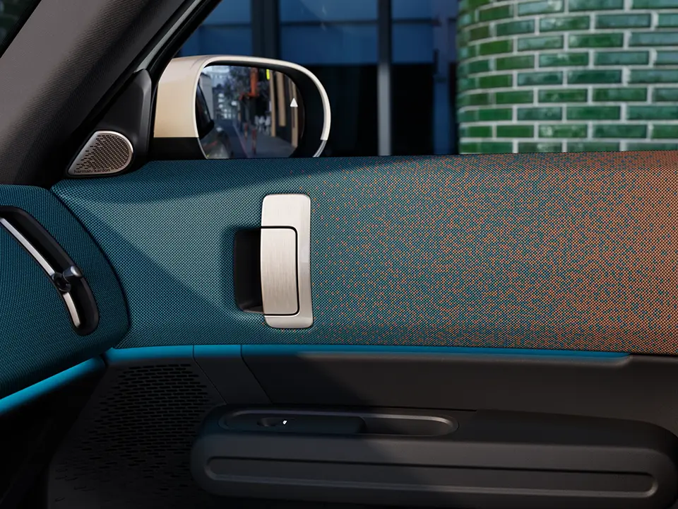 MINI Countryman - interiér - panel dverí