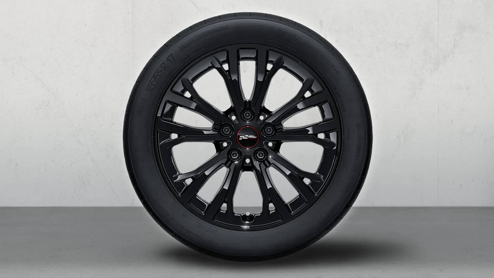 17" John Cooper Works disk z ľahkej zliatiny Star Spoke 991 vo farbe Jet Black.