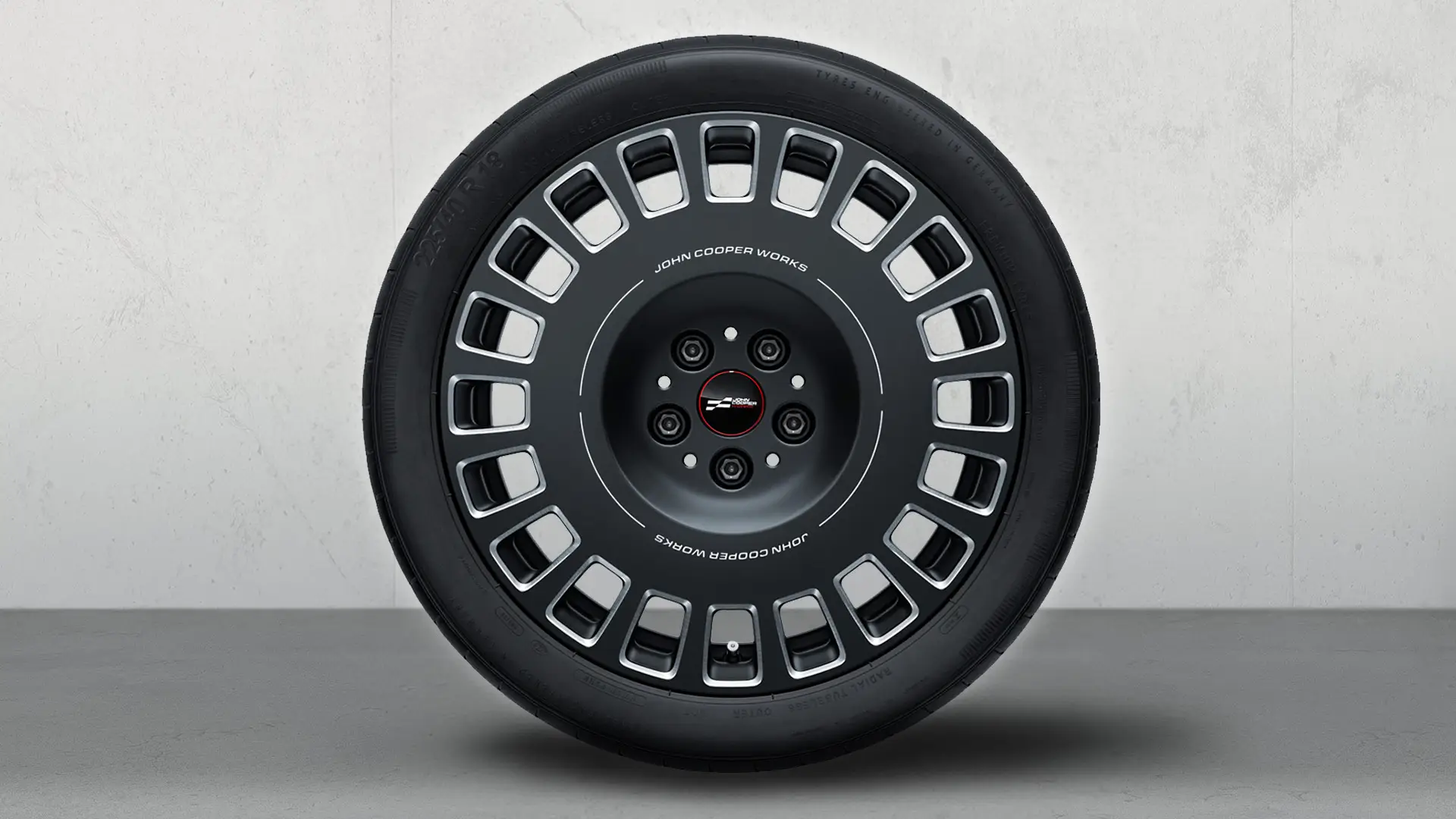 18" JCW disky z ľahkej zliatiny Rallye Spoke 992 Bicolour (Frozen Midnight Grey, leštené), sada kompletných letných kolies.