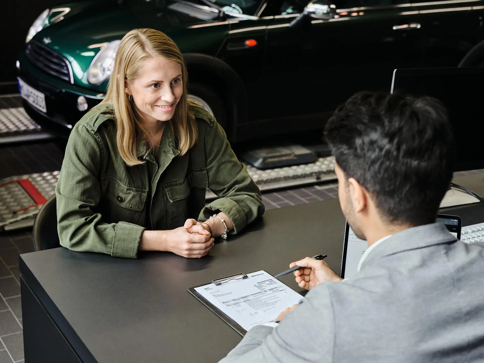 Zarezervujte si vyhovujúci termín v servise. 