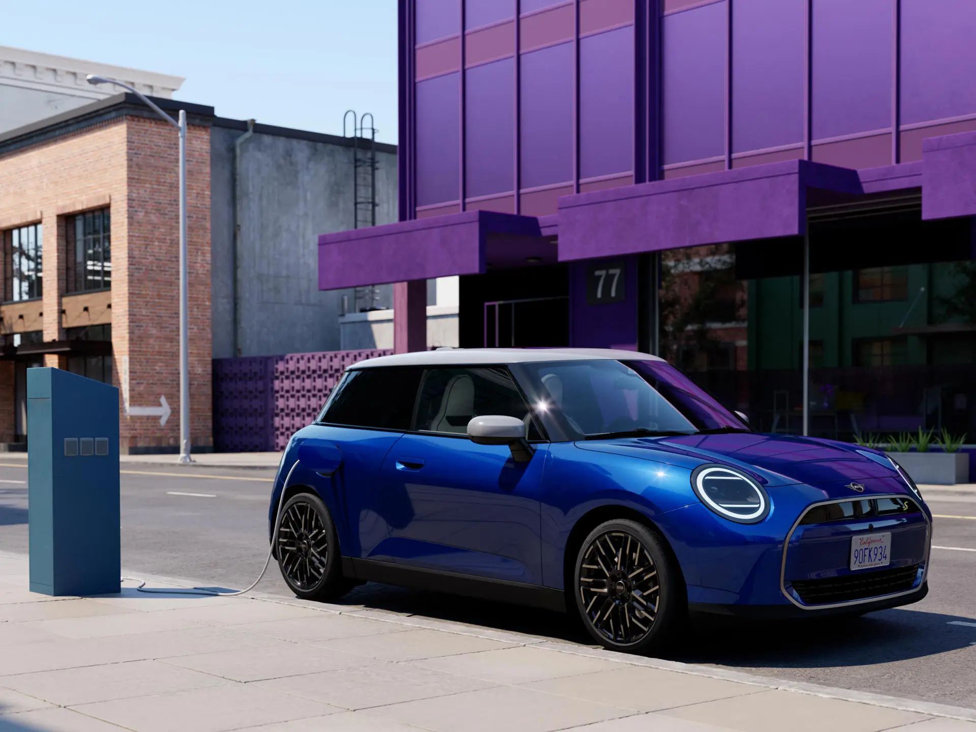 MINI Cooper na nabíjacej stanici.