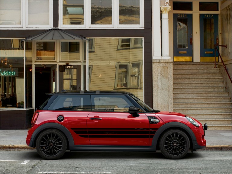 MINI 3-dverové - červené a čierne - MINI kolesá a pneumatiky