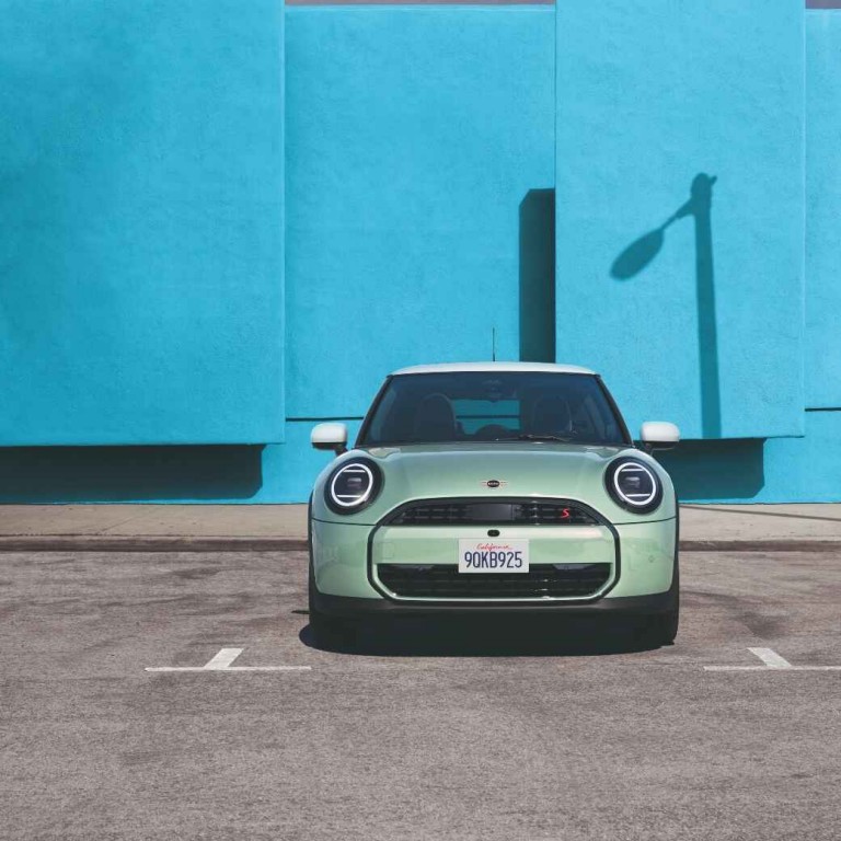 NOVÉ ČISTO ELEKTRICKÉ MINI COOPER.