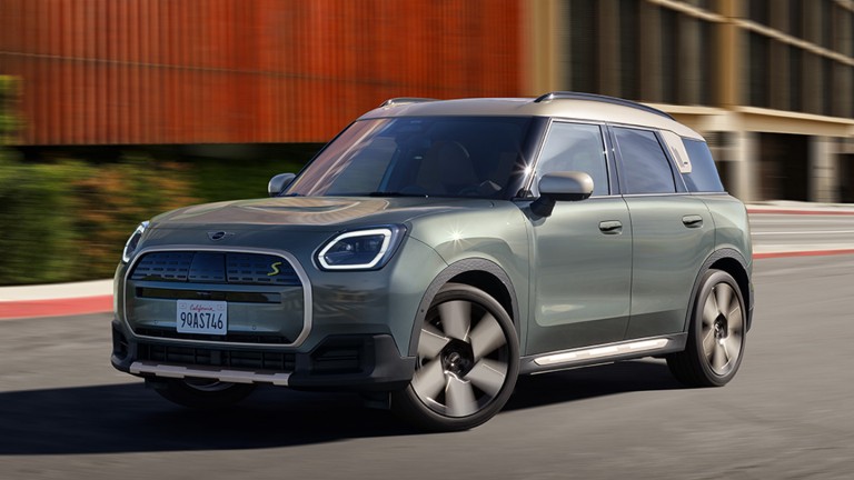 Čisto elektrické MINI Countryman - nabíjanie - aerodynamický tvar
