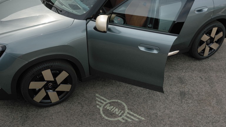 Čisto elektrické MINI Countryman - digitálny zážitok - digital key plus