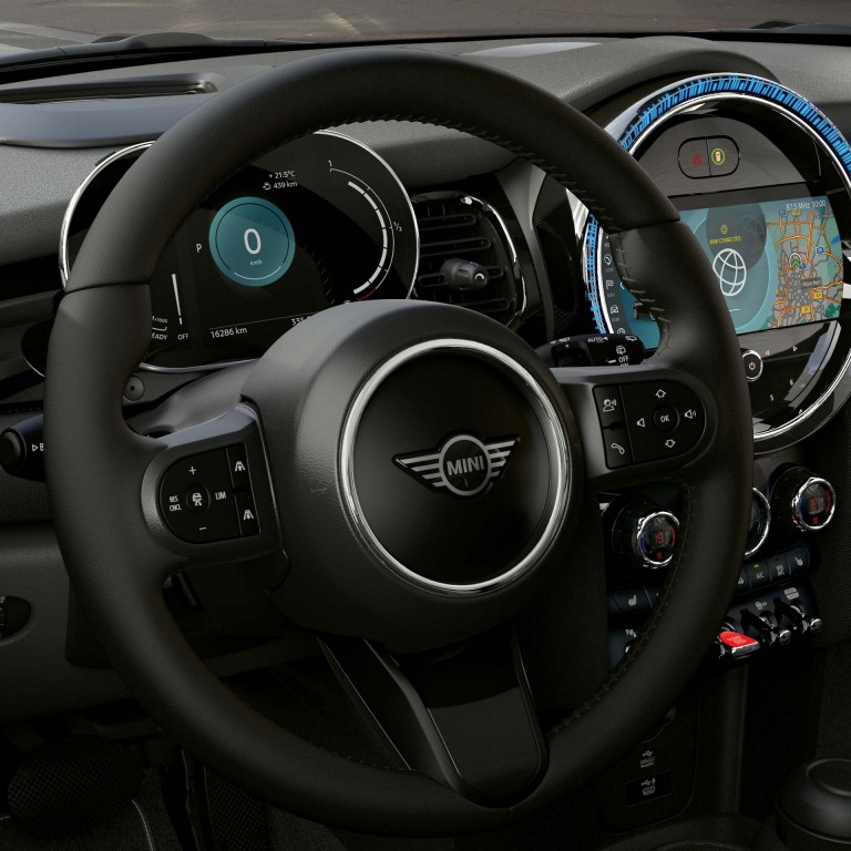 mini connected - športový kožený volant