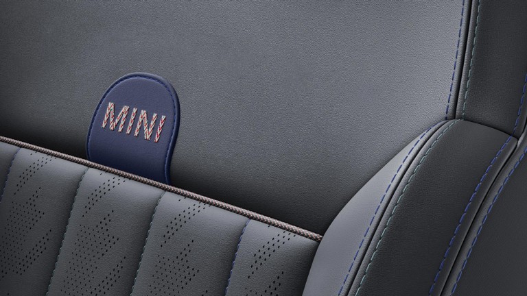 MINI Cooper 3-dverové - interiér - galéria - sedadlá štýl dva