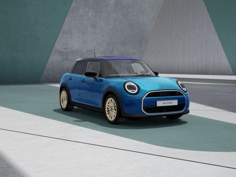 MINI Cooper 5-dverové - personalizácia - zostavené štýlové kolekcie