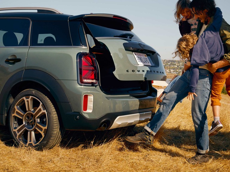 MINI Countryman F60 – pohľad zozadu – easy opener