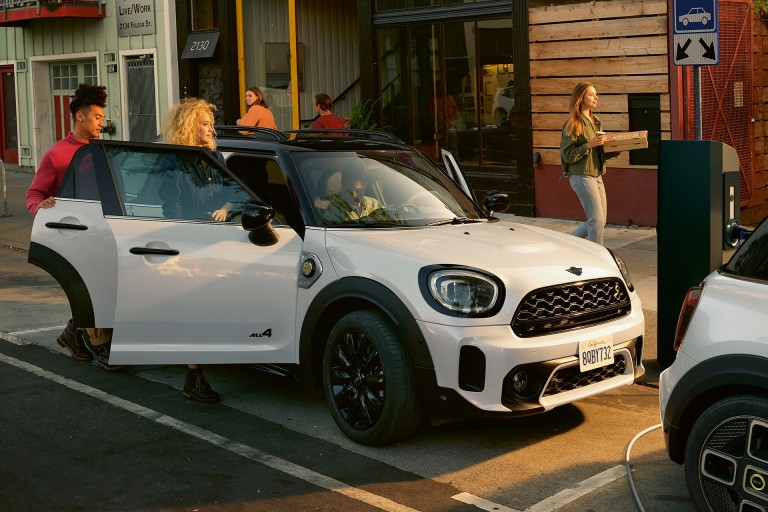 MINI PHEV – príslušenstvo – nosič bicyklov